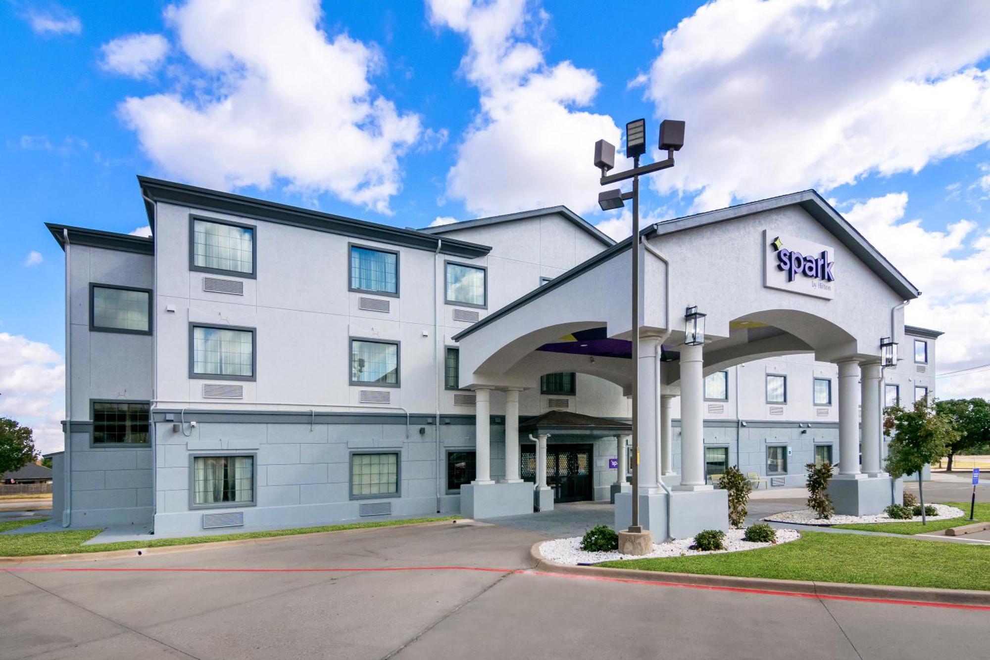 Nature Inn&Suites Wichita Falls Extérieur photo